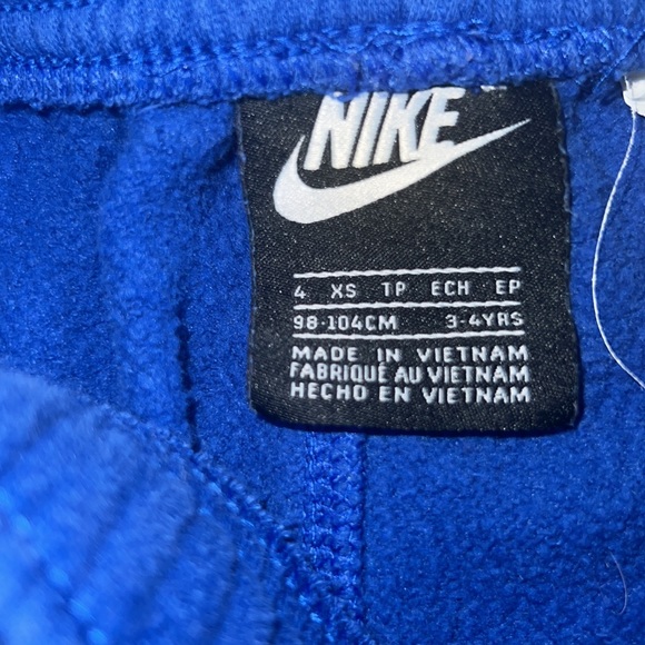 Nike sweatpants - Picture 2 of 3